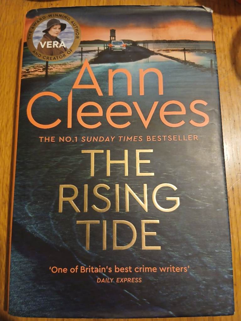 The Rising Tide - Ann Cleeves Hardback 