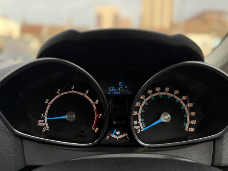 Ford, FIESTA, Hatchback, 2013, Manual, 1241 (cc), 3 doors