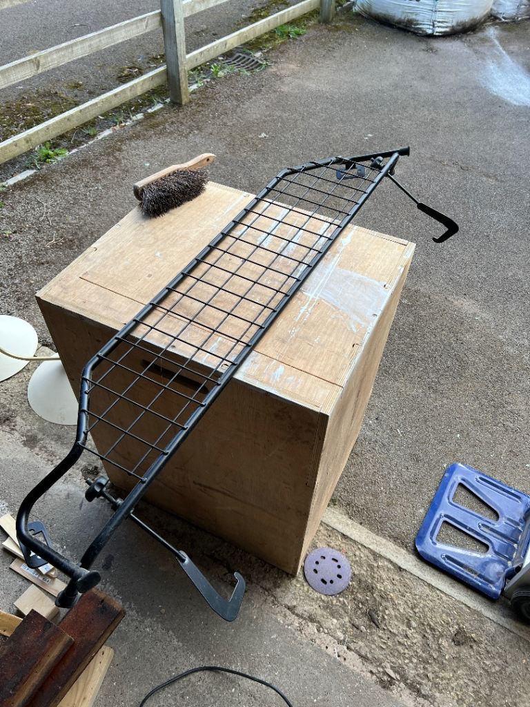 VW Golf Estate dog guard 