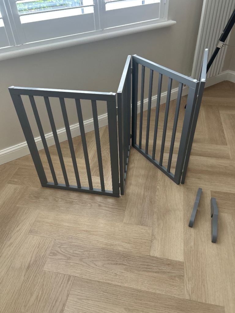 Grey Pet/Baby Safety Gate - Good Condition
