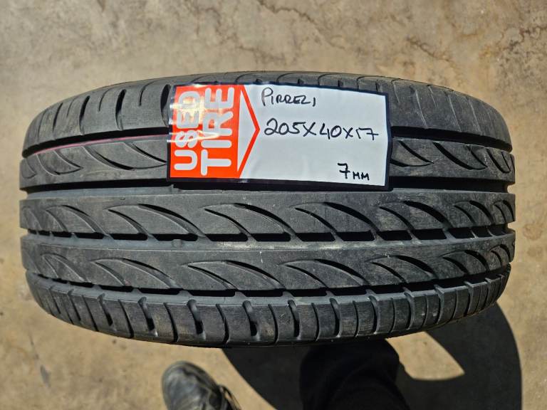 205/40/17 Pirelli Tyre