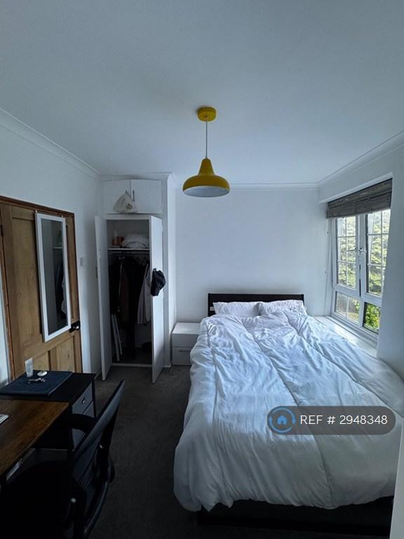 1 bedroom in Reardon House, London, E1W (#2948348)