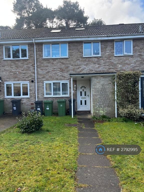 4 bedroom house in Cheviot Close, Camberley, GU15 (4 bed) (#2792995)