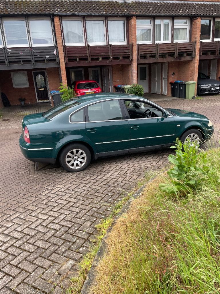 Volkswagen, PASSAT, Saloon, 2003, Manual, 1896 (cc), 4 doors