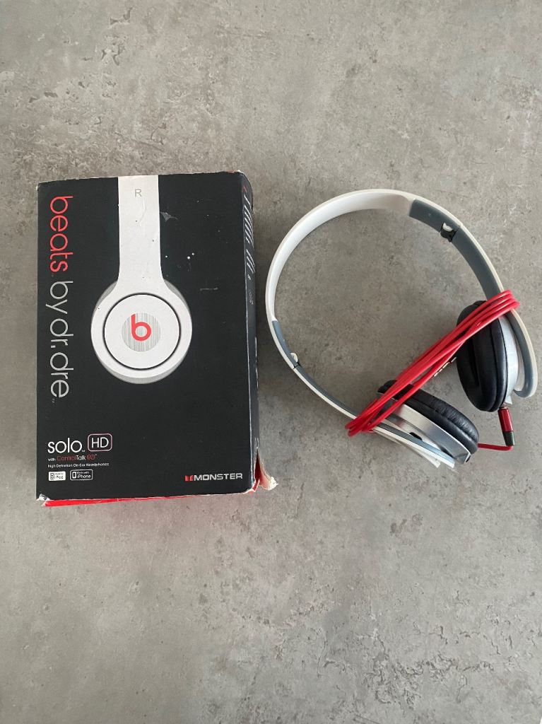 Beats Solo HD by Dr Dre Headphones Works Great