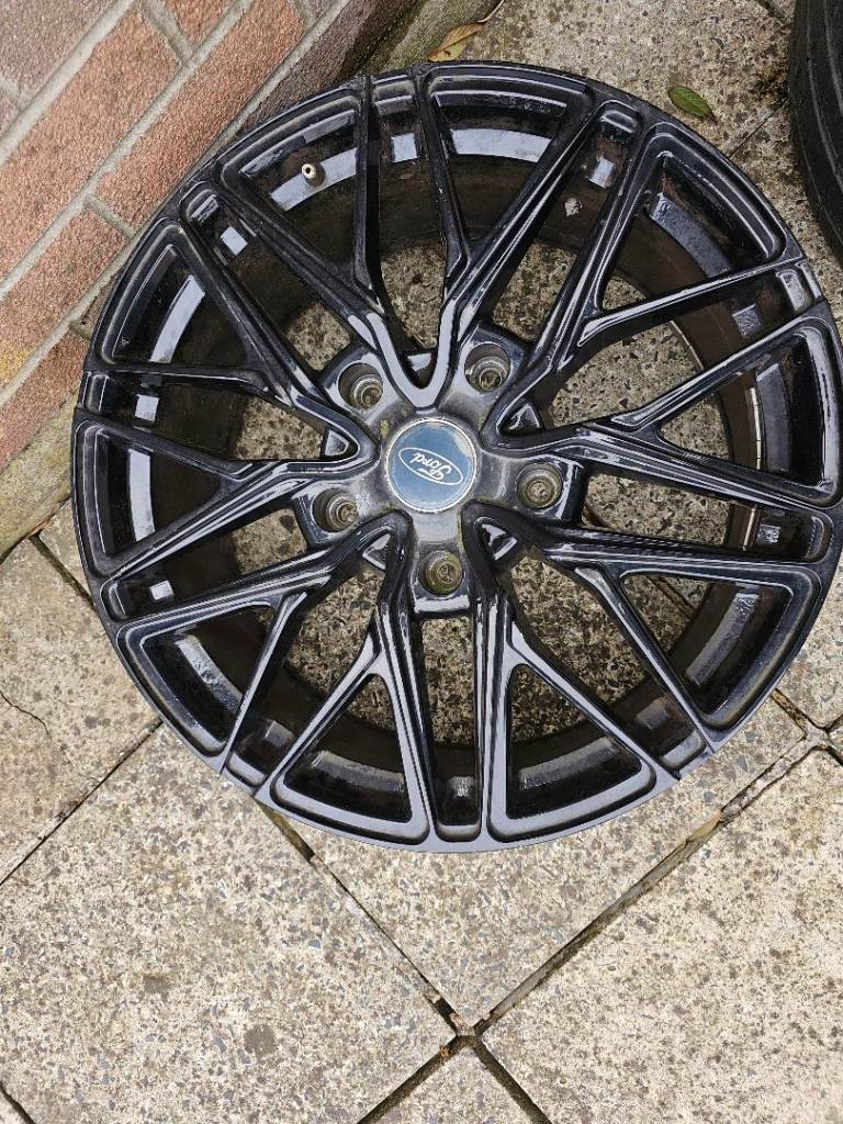2 alloys wheels for ford custom 20 in