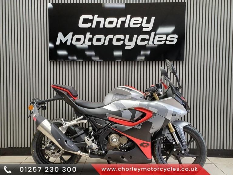 QJMOTOR SRK-125R  LEARNER LEGAL SPORTS BIKE