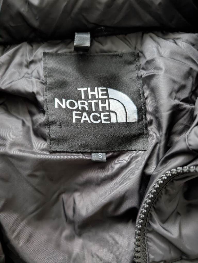 image for BNWT north face 700 puffer jacket size S