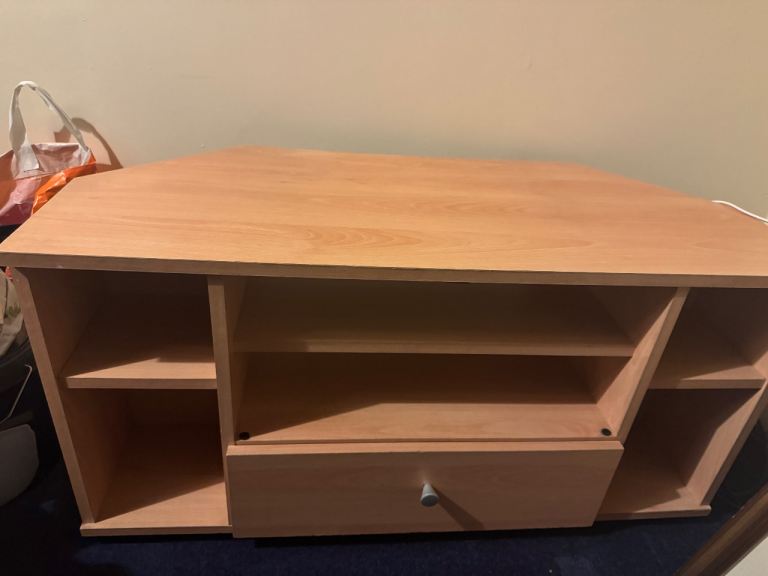 Free tv table