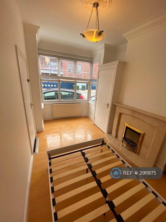 1 bedroom in Victoria Road, Chelmsford, CM1 (#2911975)