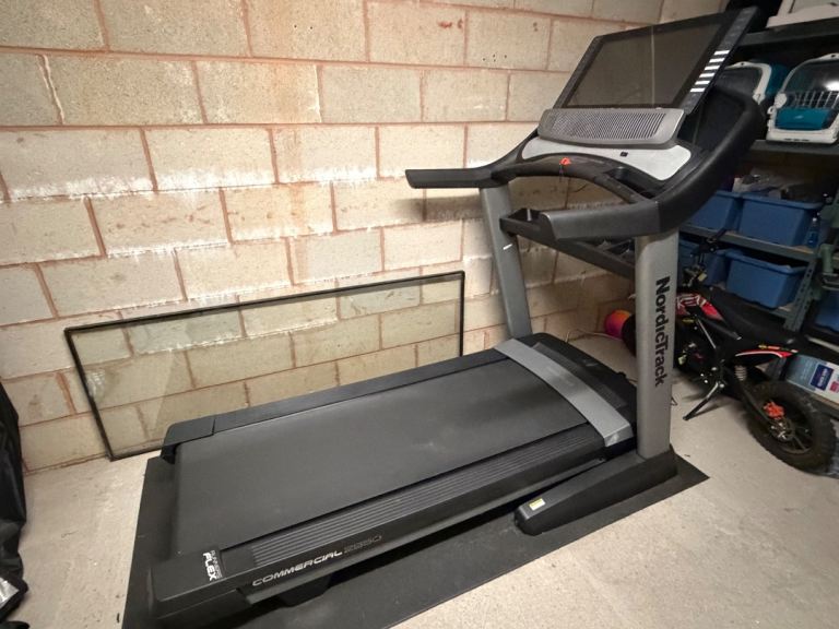 NordicTrack Commercial 2950 Treadmill (for parts/repair)