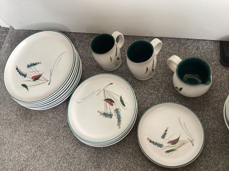 Denby Green Wheat dinner service