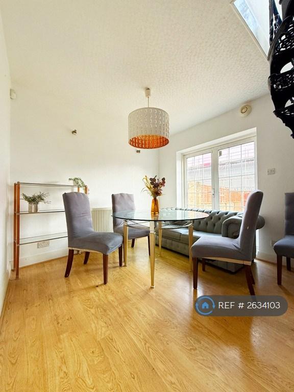 3 bedroom house in Harold Road, Sutton, SM1 (3 bed) (#2634103)