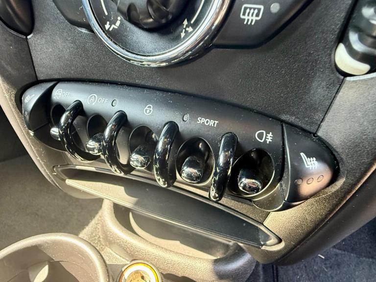 2013 MINI Countryman 2.0 Cooper SD Euro 5 (s/s) 5dr HATCHBACK Diesel Manual