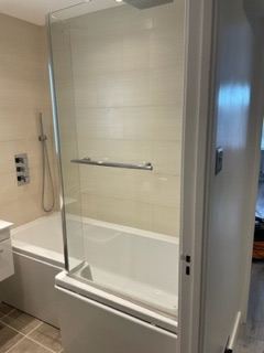 2 Bedroom First Floor Maisonette (Walking Distance to Uxbridge Town Center)