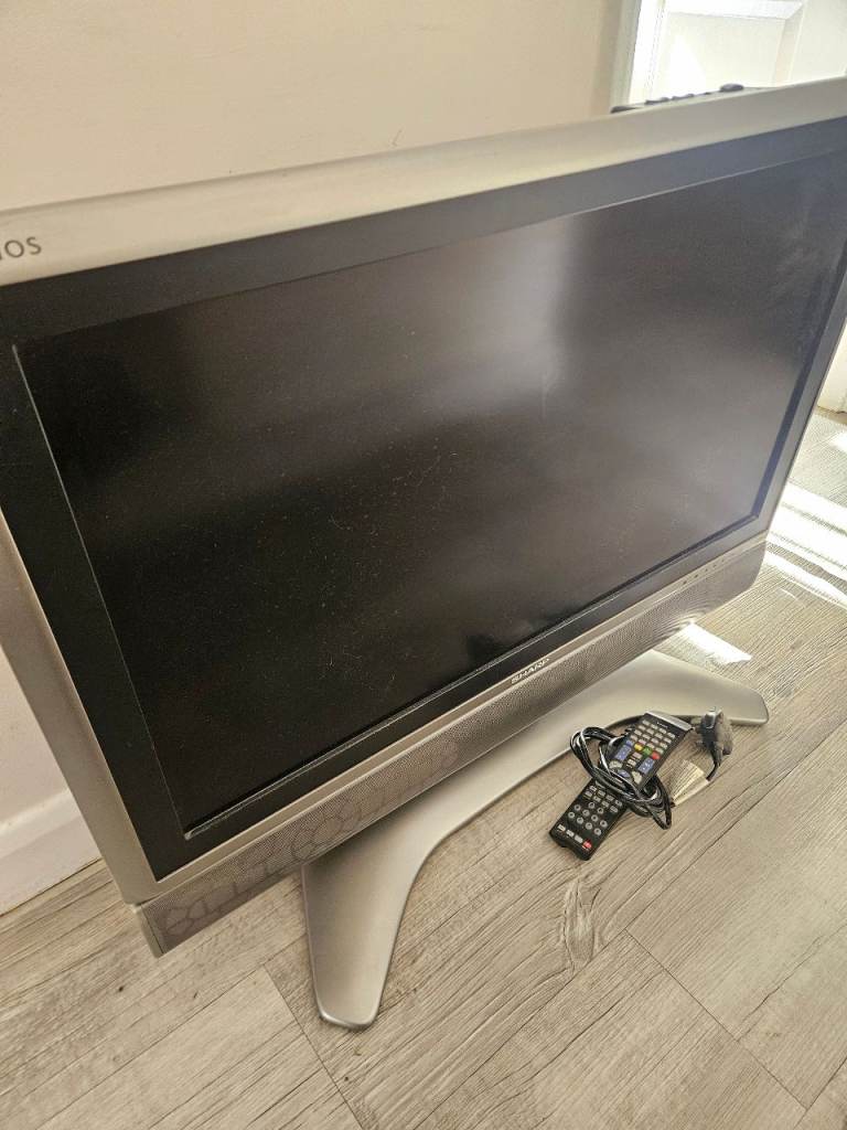  FREE 32inch sharp aquos tv
