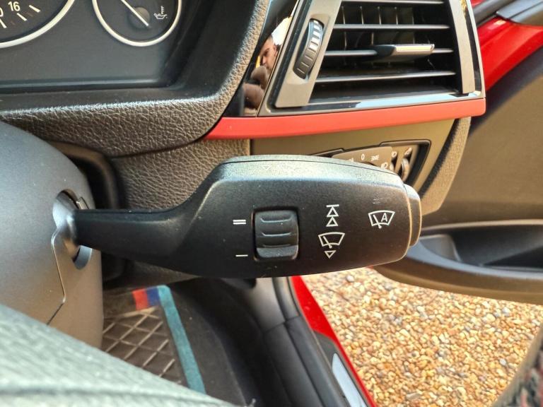 2013 BMW 3 Series 2.0 320d Sport Auto Euro 5 (s/s) 4dr SALOON Diesel Automatic