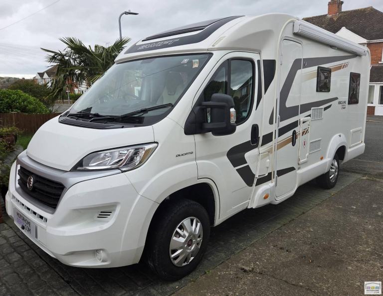 2021 SWIFT ESCAPE COMPACT C502  2-BERTH - 4-BELT - 1 OWNER - FSH 