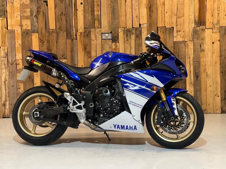 Yamaha YZF R1 2009 14b Big Bang! 