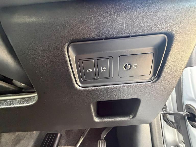 2017 Land Rover Discovery 2.0 SD4 SE 5dr Auto ESTATE DIESEL Automatic