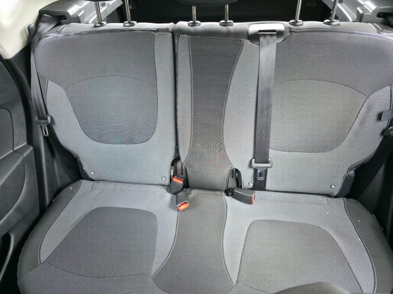 2016 Renault Captur 1.2 TCe ENERGY Dynamique Nav Auto Euro 6 (s/s) 5dr HATCHBACK Petrol Automatic