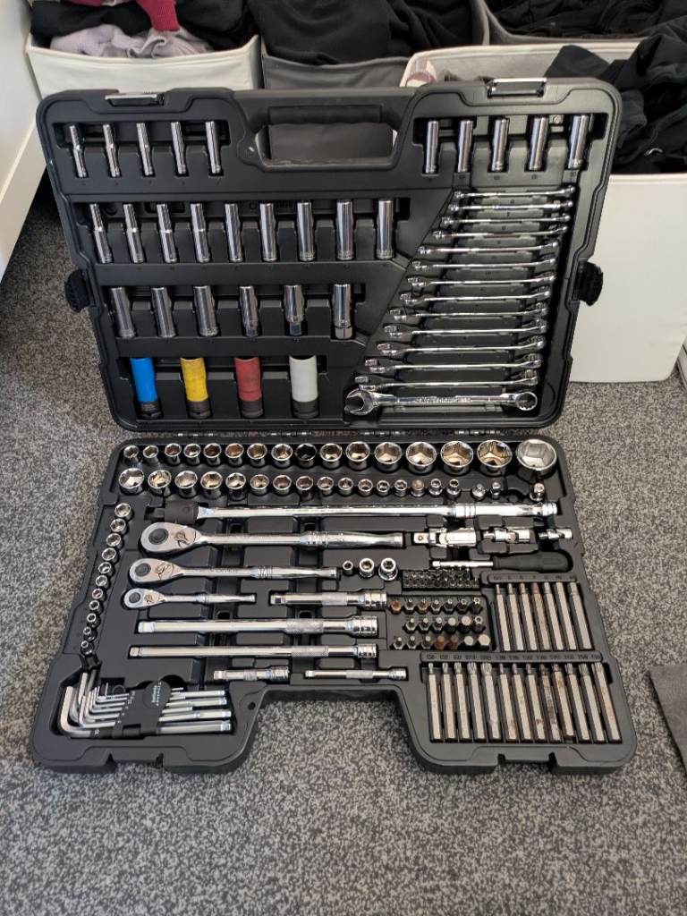174 Halfords advance Socket set (£150ono)
