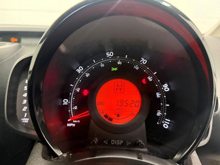 2019 Toyota AYGO 1.0 VVT-i x-play x-shift Euro 6 5dr HATCHBACK Petrol Automatic