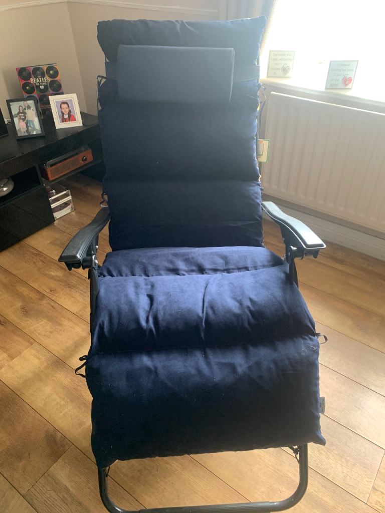 Brand new gravity garden chair 