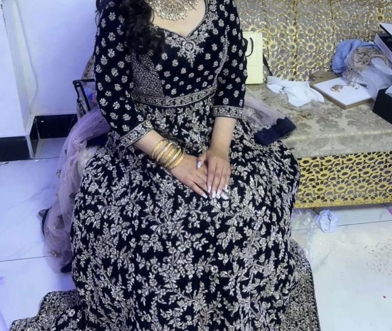 Navy blue lengha