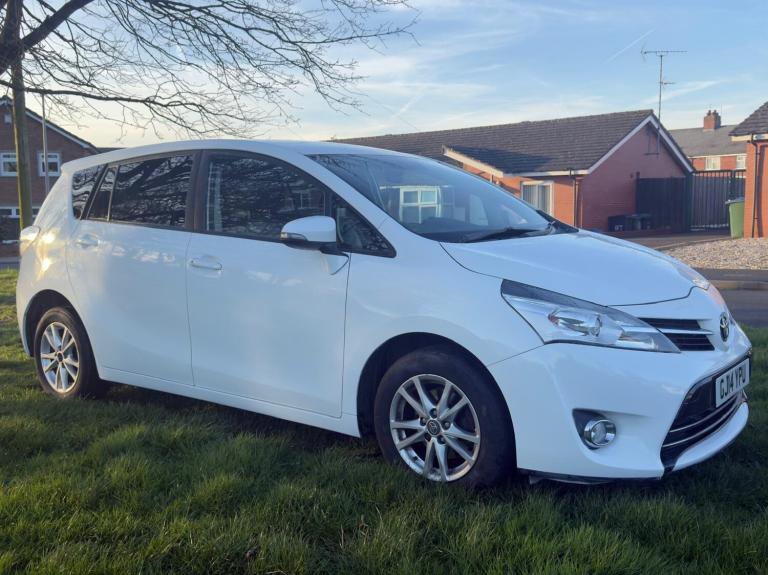 2014 Toyota Verso 1.6 D-4D Icon 5dr MPV Diesel Manual