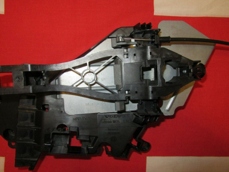 Volvo S80 Door Handle Bracket Mechanism Rear Left 30661074 LH