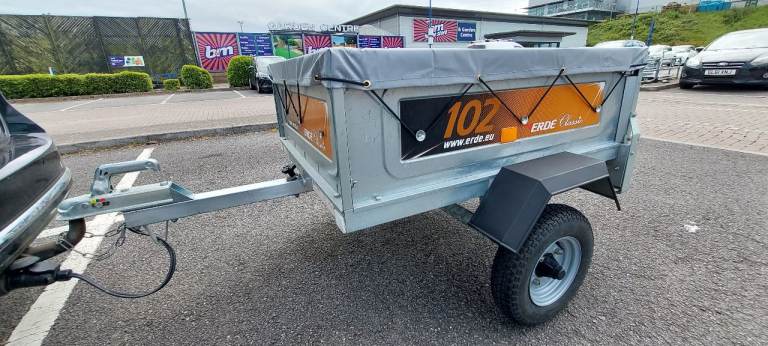 Erde 102 Classic Trailer with Cover – Good Condition
