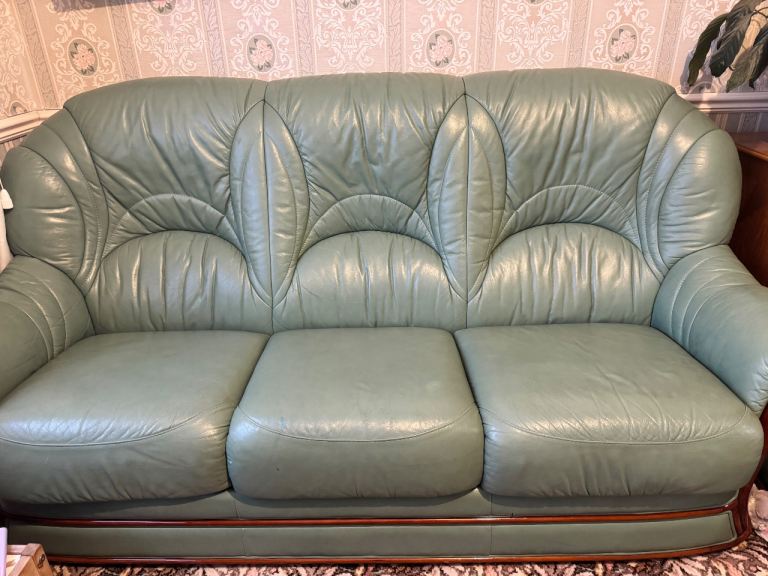 4 piece Arighi Bianchi sofa