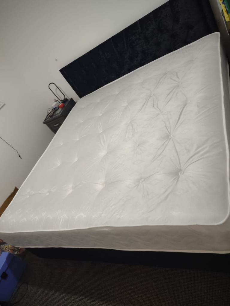 Super king-size bed