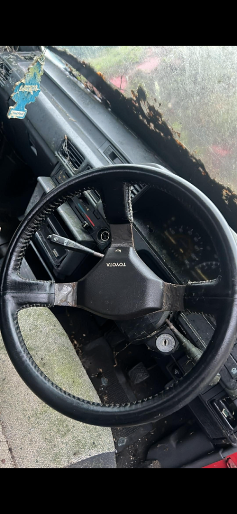 TOYOTA COROLLA GT TWINCAM AE82 BREAKING