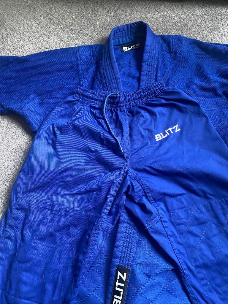 Blue Judo suite BLITZ (140cm / 450g)