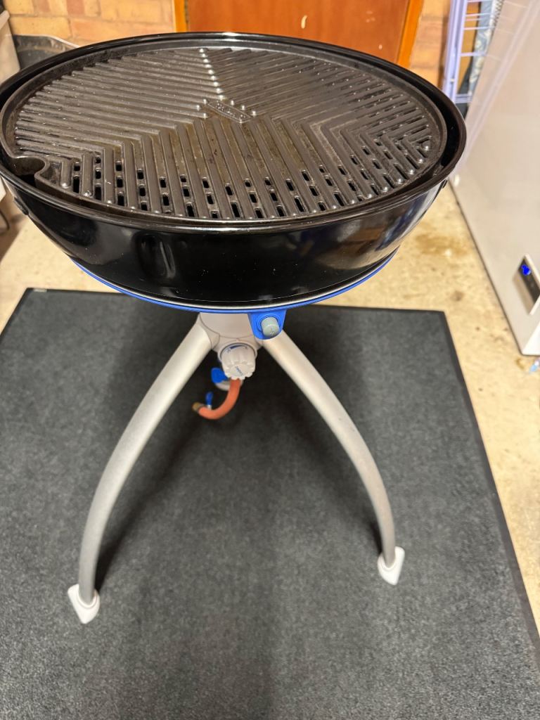 Cadac bbq lots of extras 