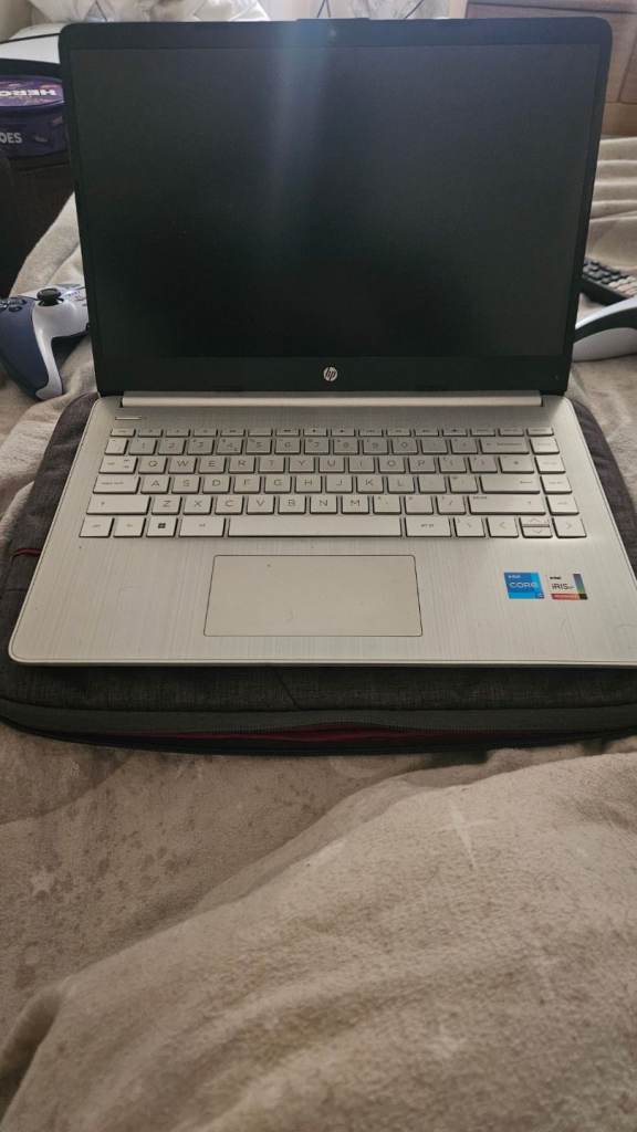  HP 14s-dq5500sa 14" Laptop - Intel® Core™ i5, 256 GB SSD, Silver
