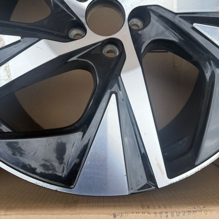 VOLVO XC90 BLACK 20” DIAMOND CUT ALLOY WHEEL RIM 9J OEM 32209411 GENUINE