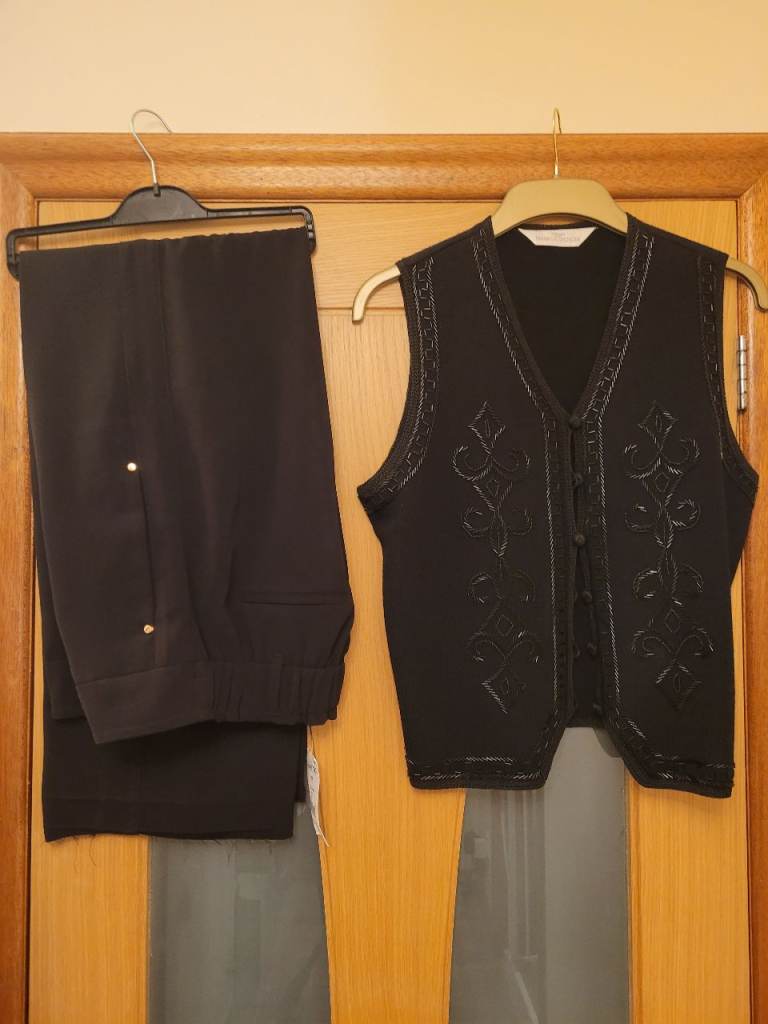 Ladies trousers, waistcoat & skirt REDUCED 