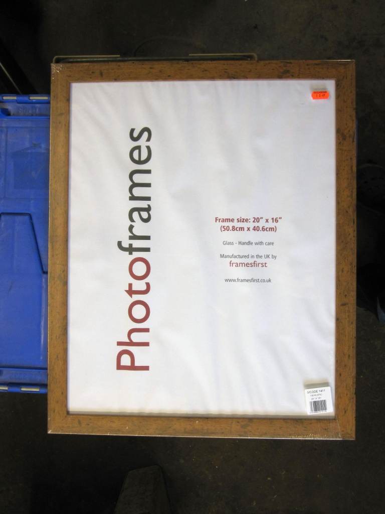 NEW PICTURE/PHOTO FRAME