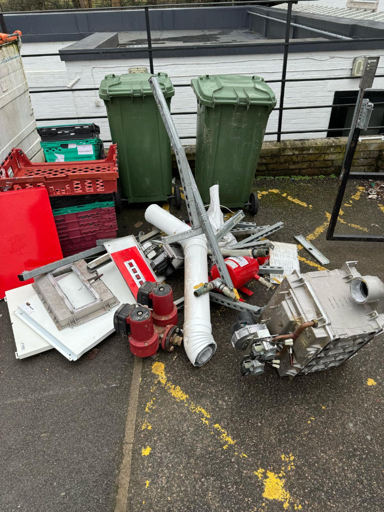 Free Scrap Metal Collection Top Prices All London Available COPPER/BRAS/CABLES 