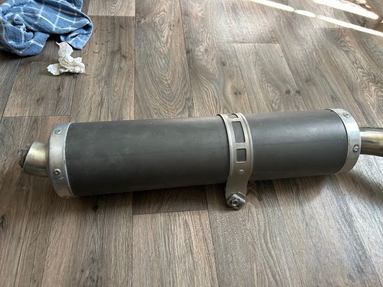 R1 exhaust