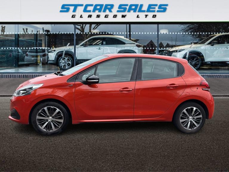 2016 Peugeot 208 1.2 PureTech XS White Hatchback 5dr Petrol Manual Euro 6 (82