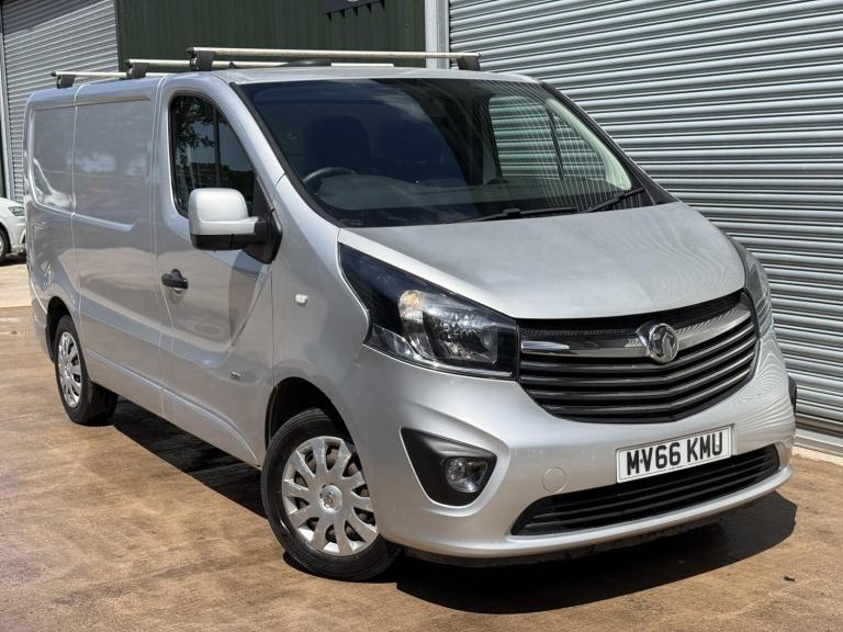VAUXHALL VIVARO 1.6 CDTi 2700 BiTurbo ecoFLEX Sportive 2016