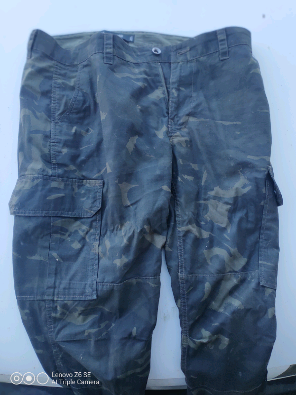 Trousers Cargo traces camouflage three different pockets