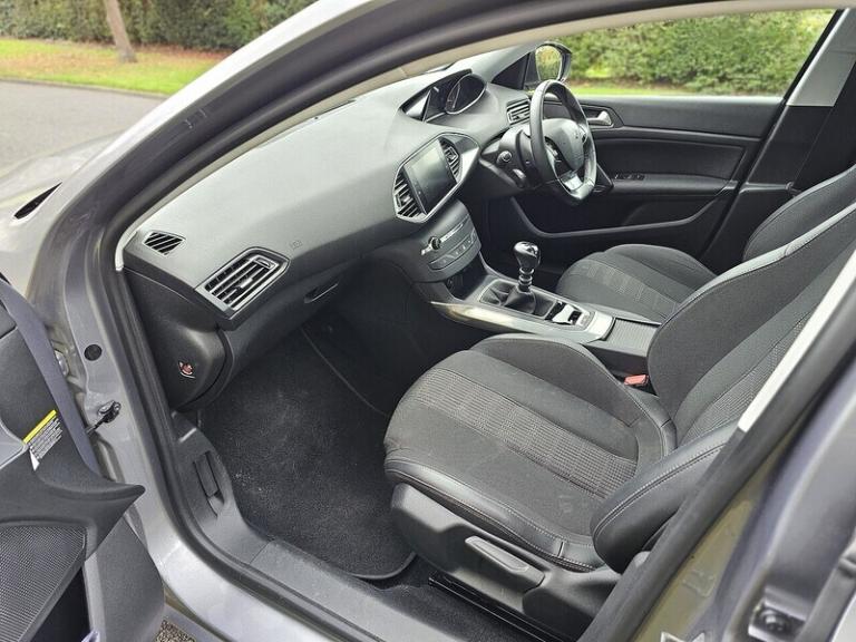 2019 Peugeot 308 SW PureTech Allure Estate Petrol Manual