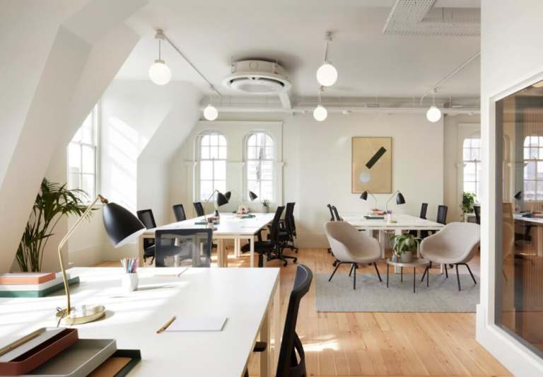 *Beautiful Period Building* in Temple - Sizes From 3 to 25 Desks - Serviced Offices to Rent