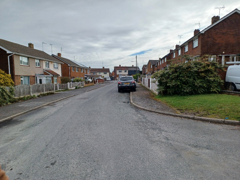 GARAGE TO LET AT RAINWORTH, MANSFIELD NG21 0EA