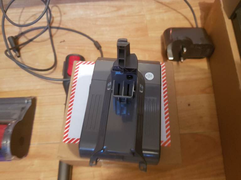 dyson v7 animal cordless vacuum cleaner Handheld filters washed and dried new battery